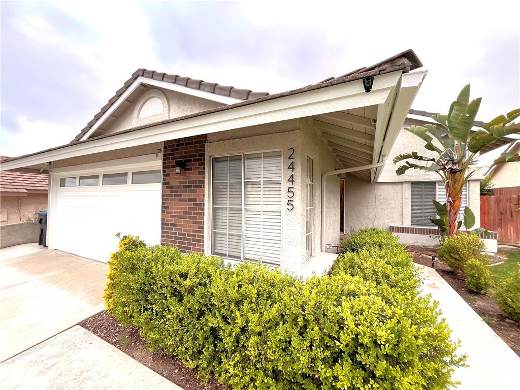 24455 Mooncrest Court