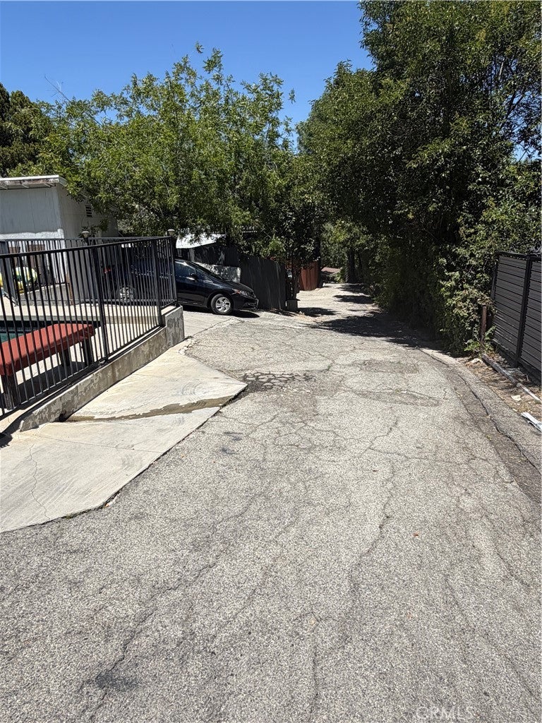Photo of 22304 Cass AVE, Woodland Hills, CA 91364 (MLS # SR26148656)