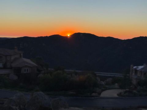 Little Canyon Lane Escondido CA 92026