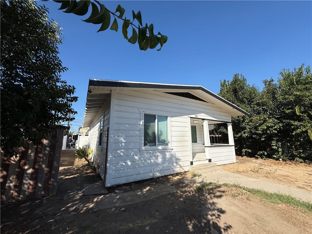 323 S Kroeger Street