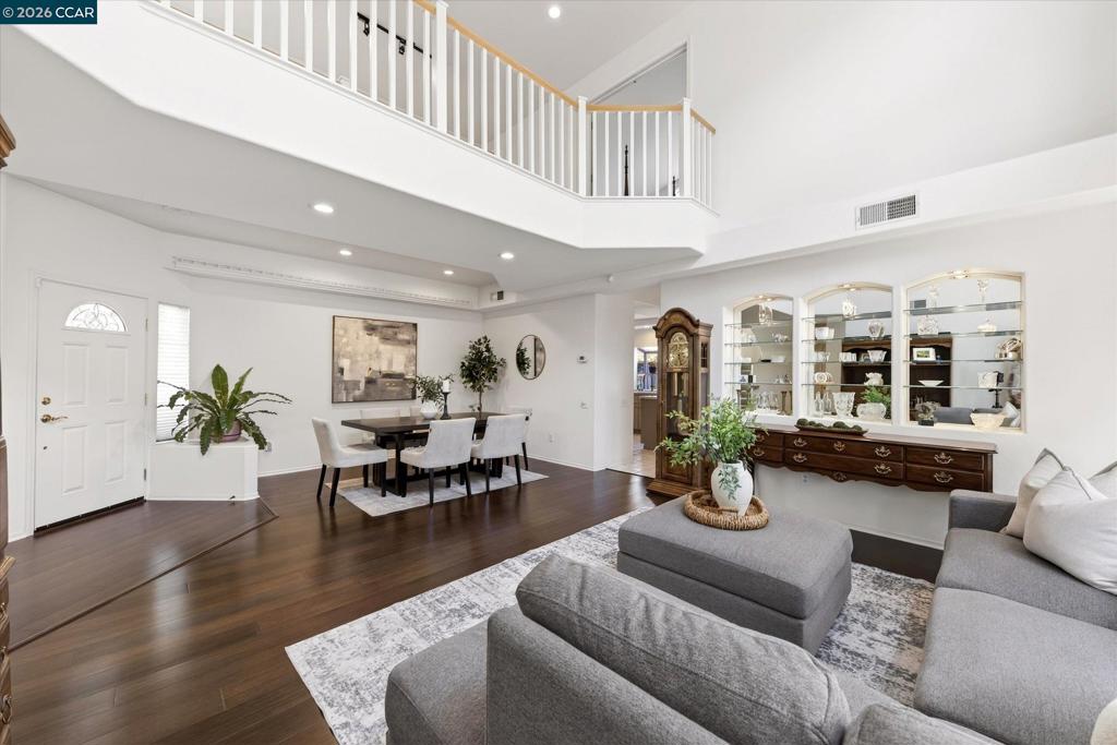 48 Southwind Cir