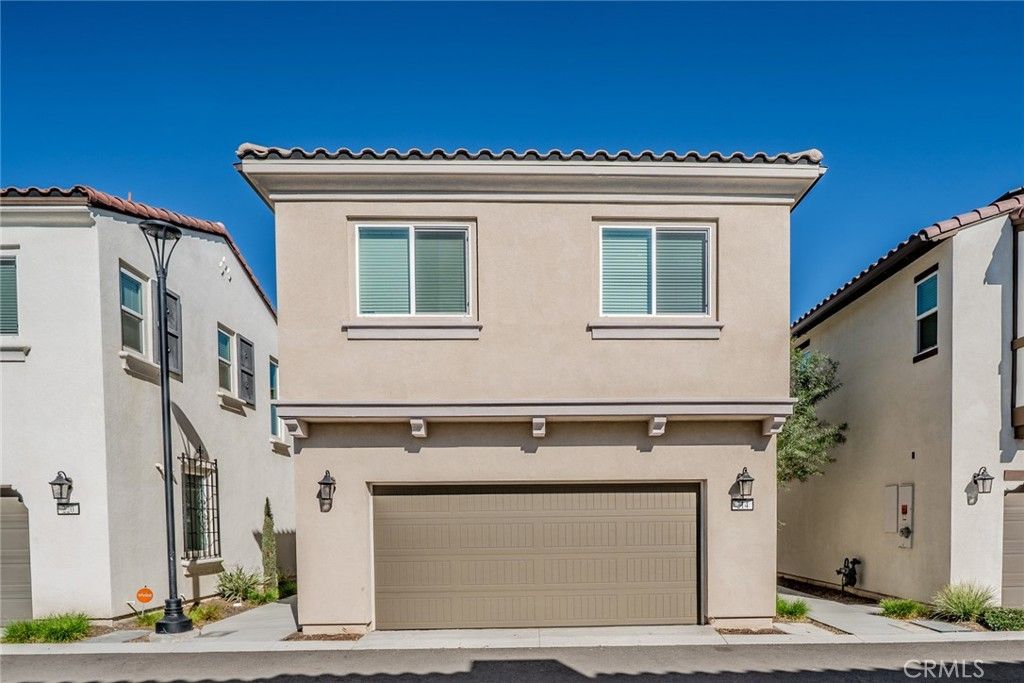 Photo of 214 Bonita Lane, Rialto, CA 92376 (MLS # CV25262921)