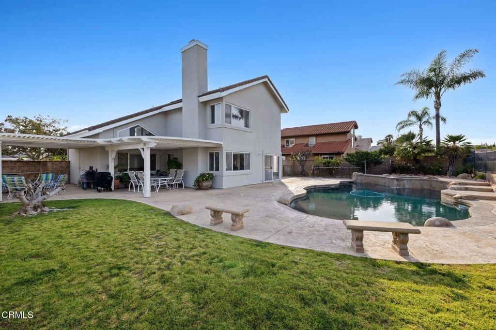 Photo of 6051 Mescallero Place, Simi Valley, CA 93063 (MLS # V1-34894)