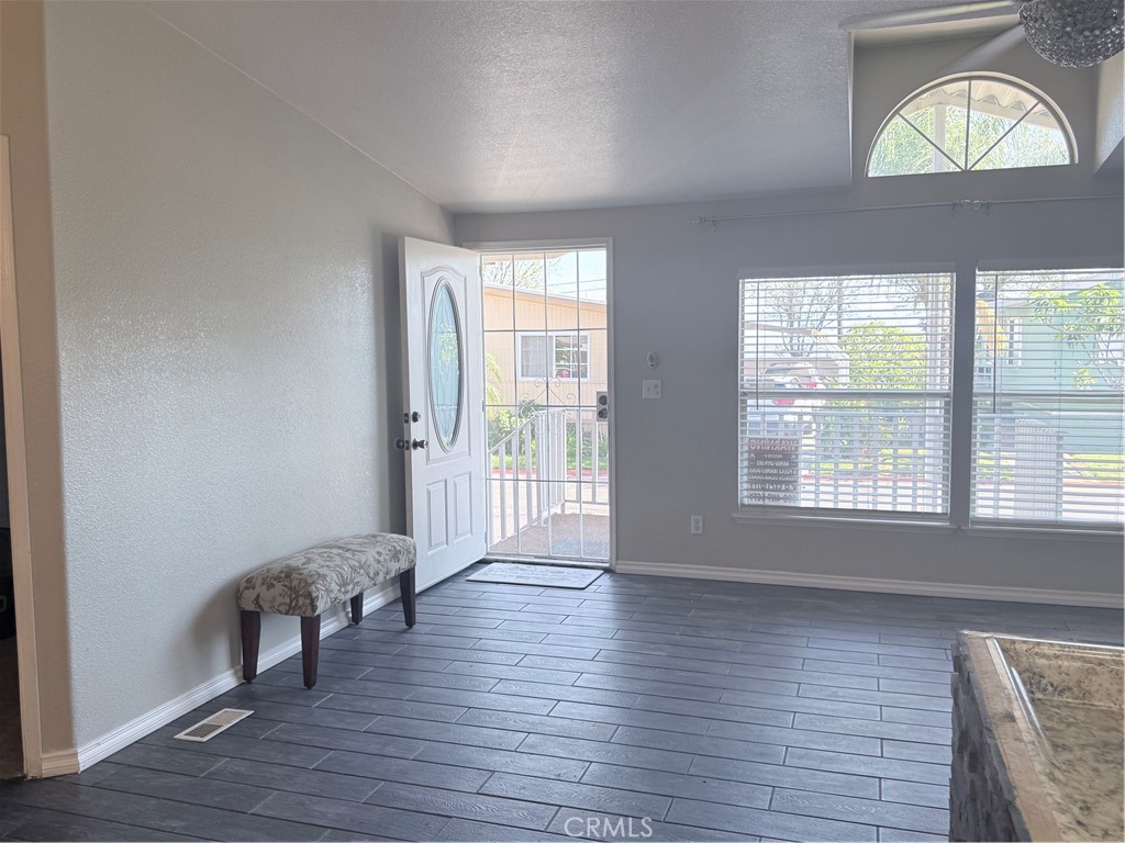 1855 RIVERSIDE 405