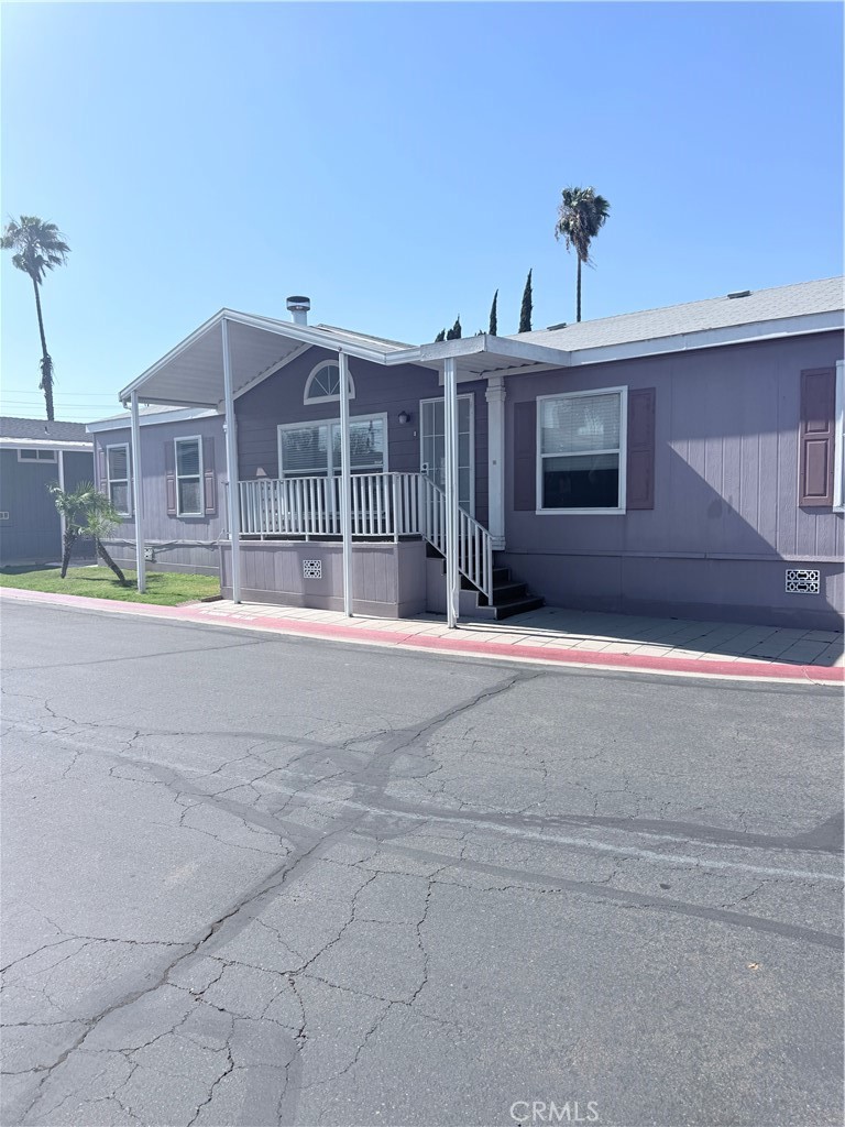 1855 RIVERSIDE 405