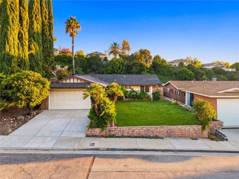 Photo of 19634 Crystal Springs Court, Newhall, CA 91321 (MLS # SR26224126)