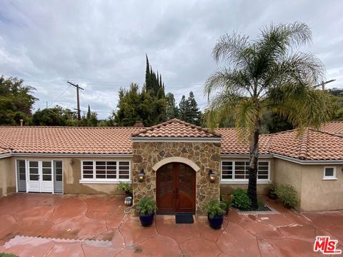 Photo of 3920 VAN NOORD Avenue, Studio City, CA 91604 (MLS # 26727369)