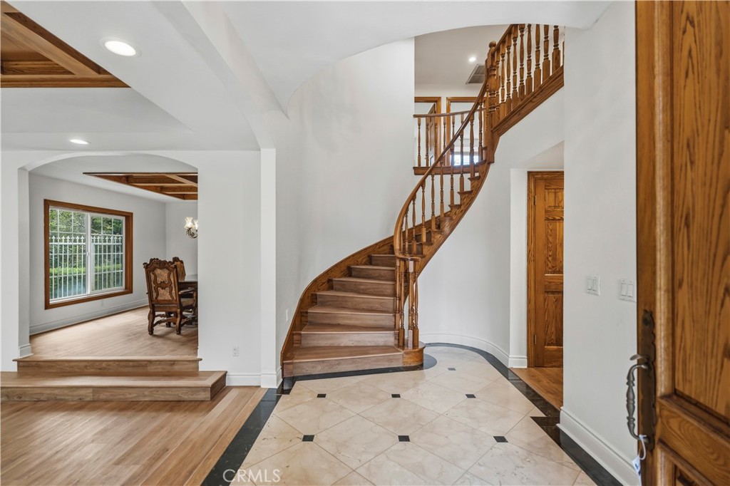 1249 Oakhaven