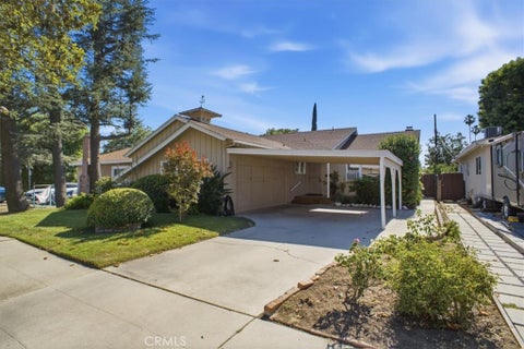 Photo of 7007 Whitaker AVE, Lake Balboa, CA 91406 (MLS # SR26130904)