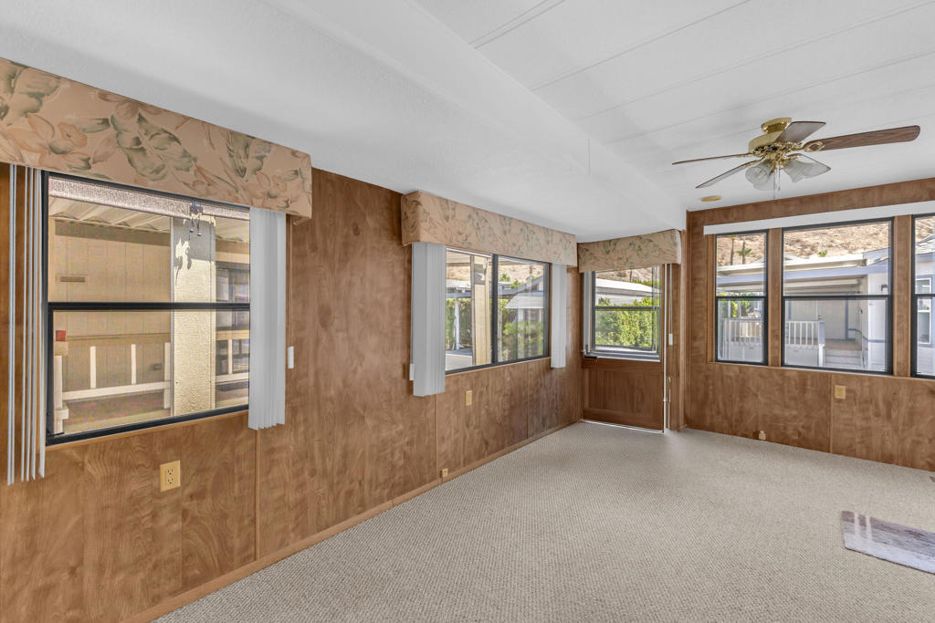 Sungate - Manufactured In Park