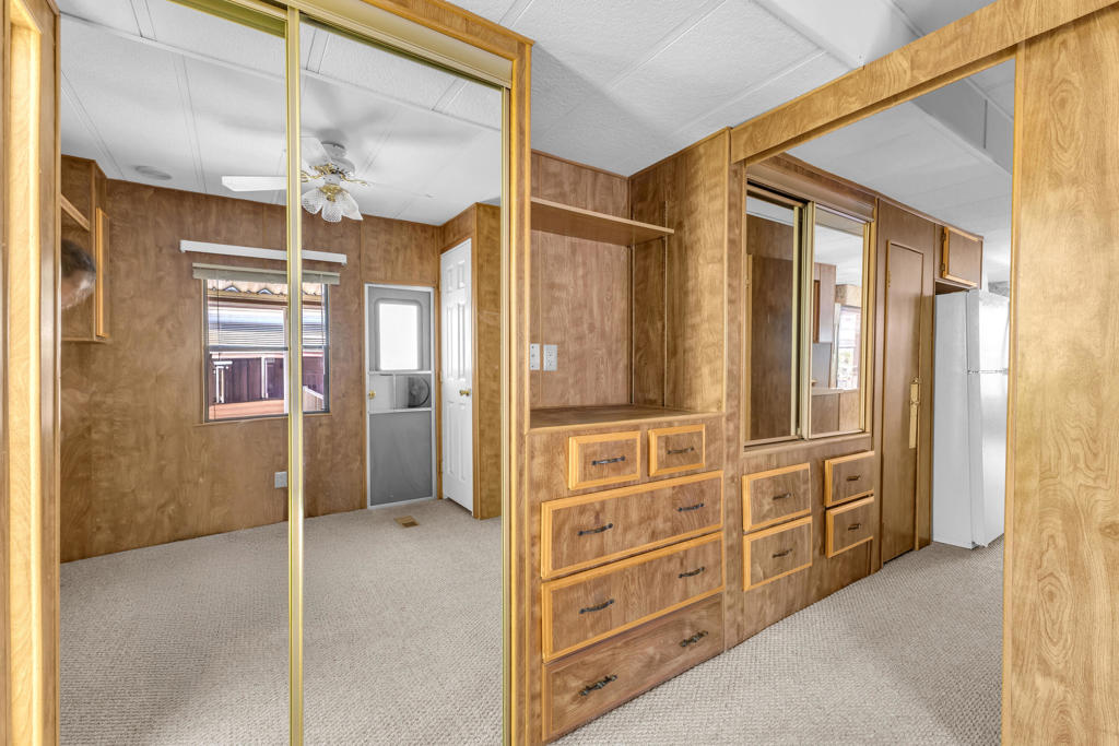 Sungate - Manufactured In Park