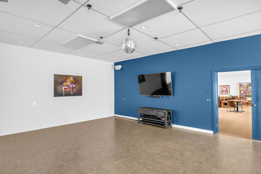 Sungate - Manufactured In Park