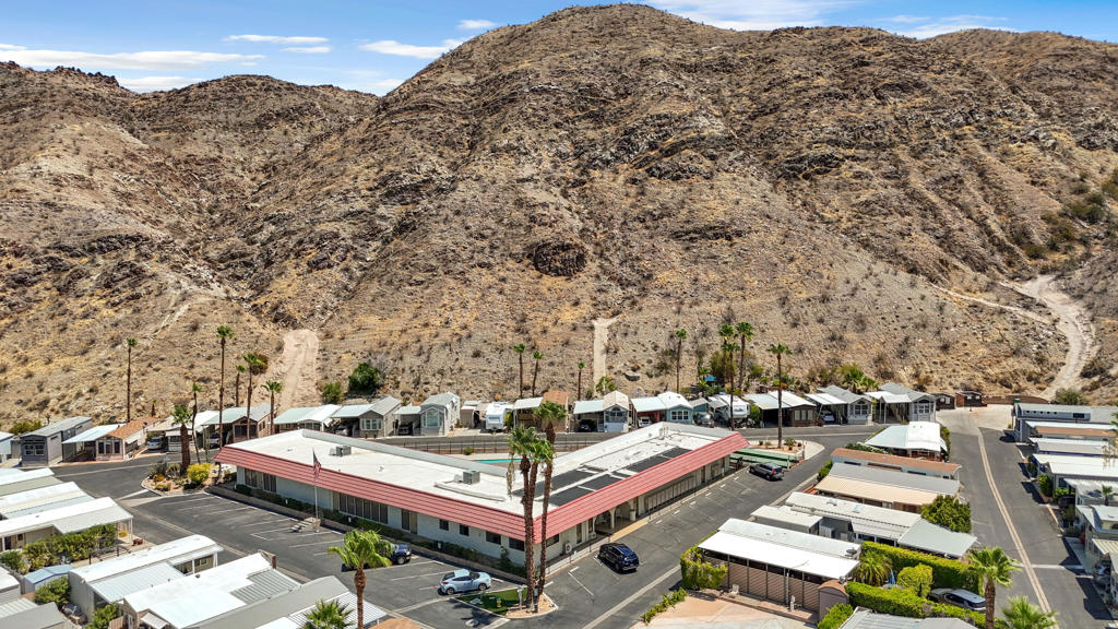 Sungate - Manufactured In Park