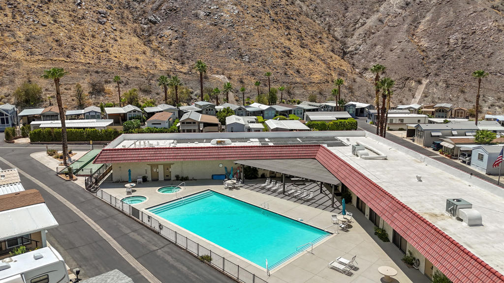 Sungate - Manufactured In Park