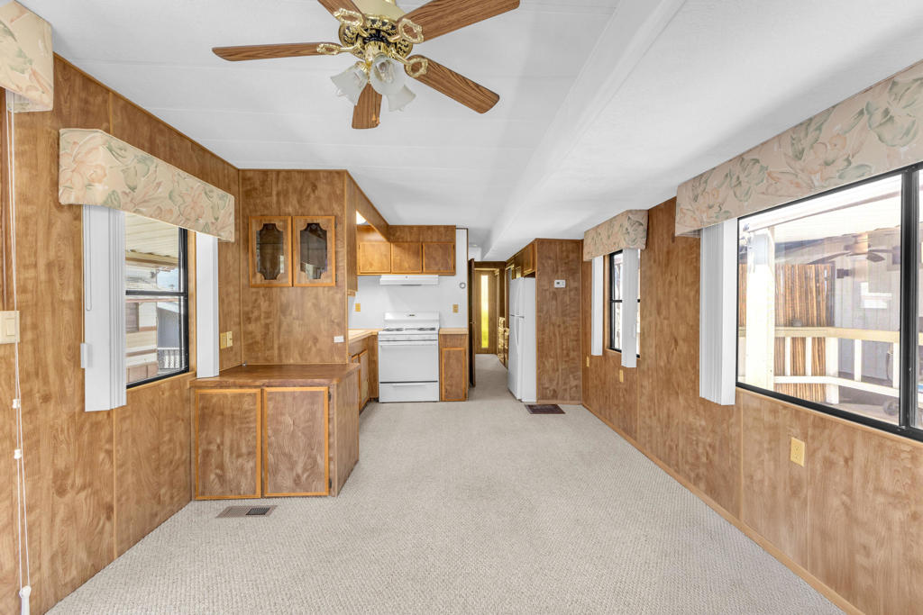 Sungate - Manufactured In Park