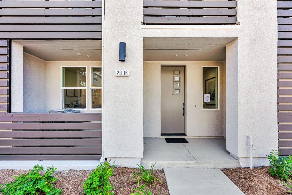 - Residential Lease