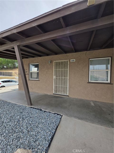Photo of 600 W Buena Vista St, Barstow, CA 92311 (MLS # CV26075752)