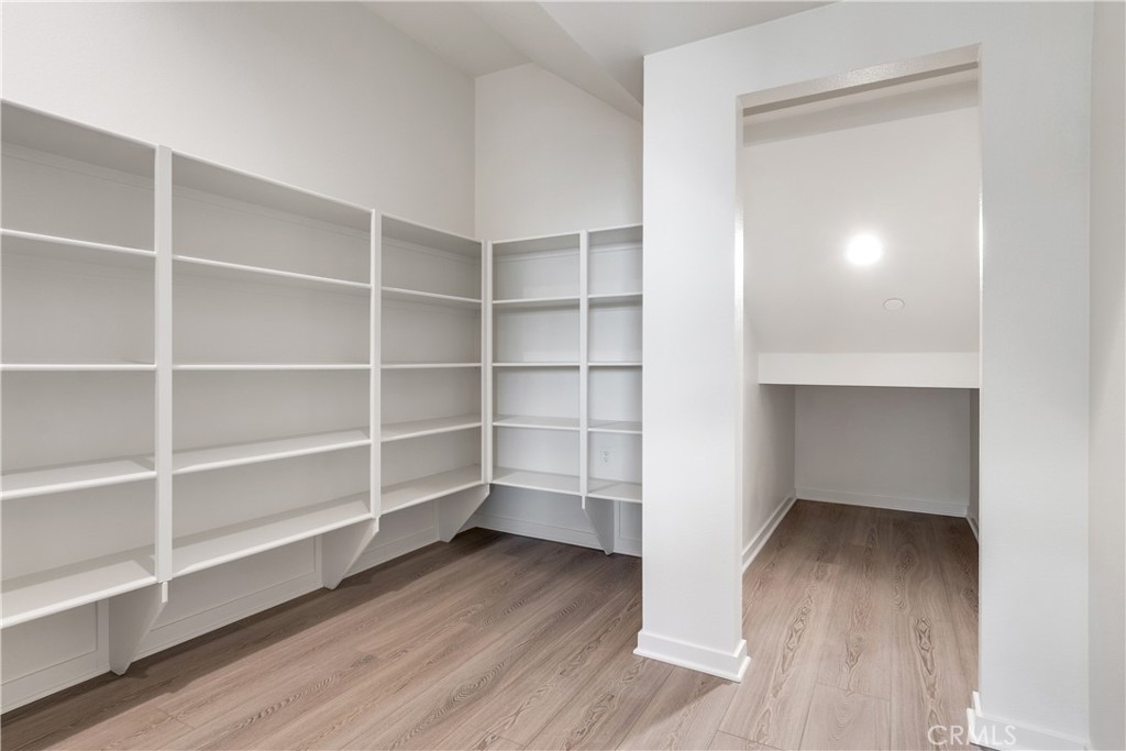 Pacific Royal Oaks - Residential