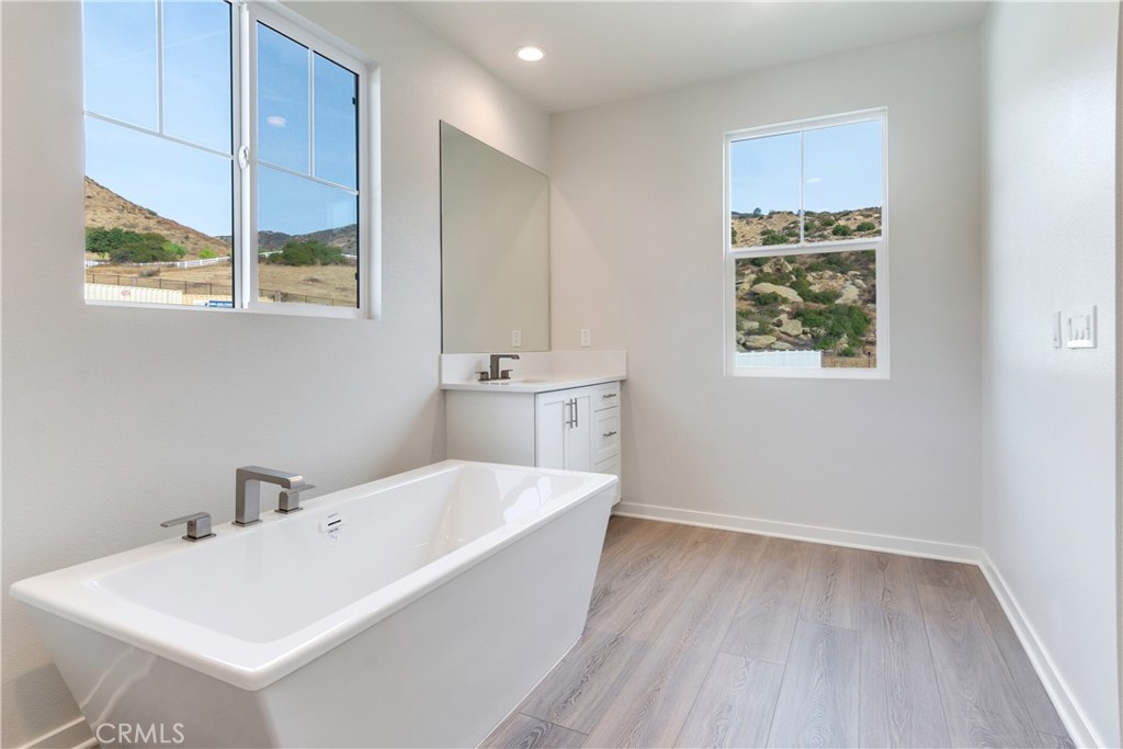 Pacific Royal Oaks - Residential