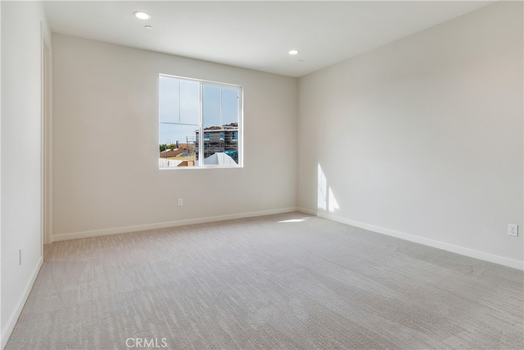 Pacific Royal Oaks - Residential