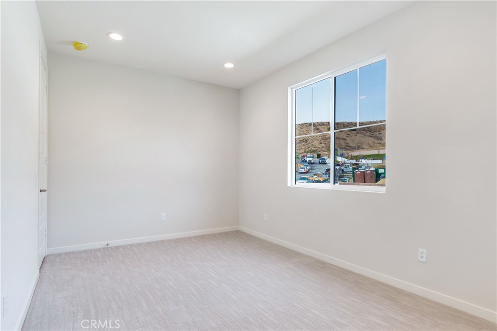 Pacific Royal Oaks - Residential