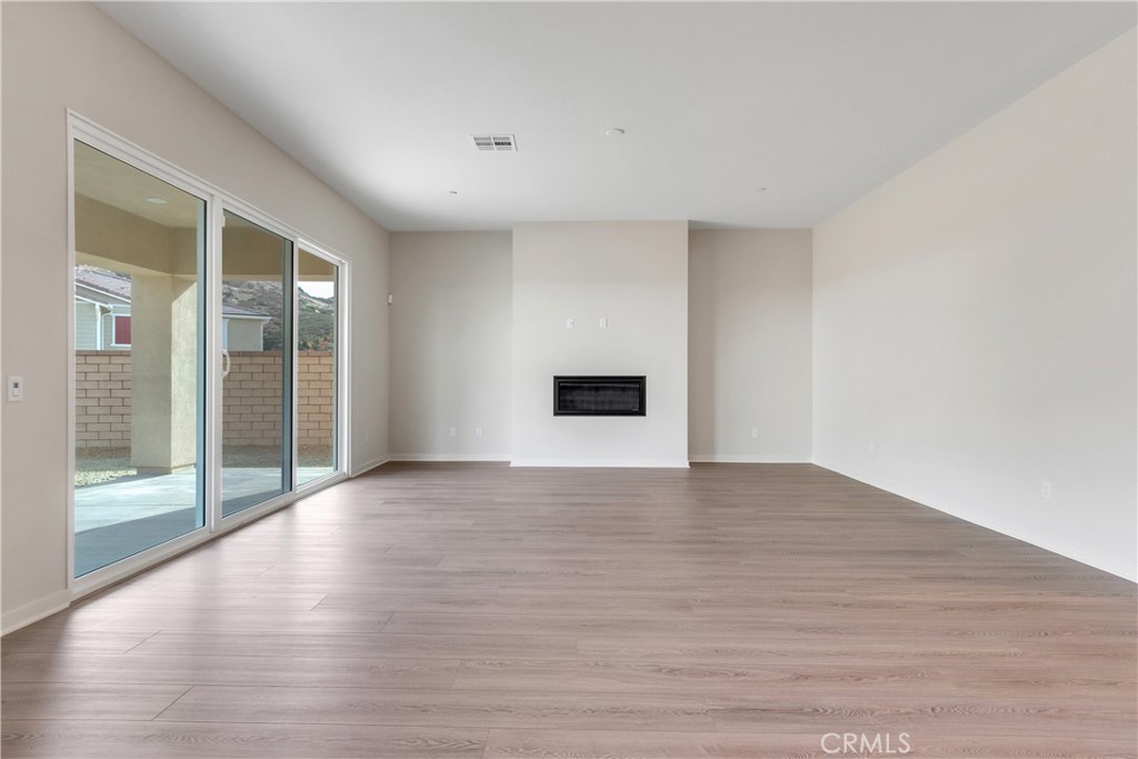 Pacific Royal Oaks - Residential