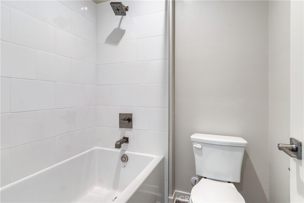 Pacific Royal Oaks - Residential