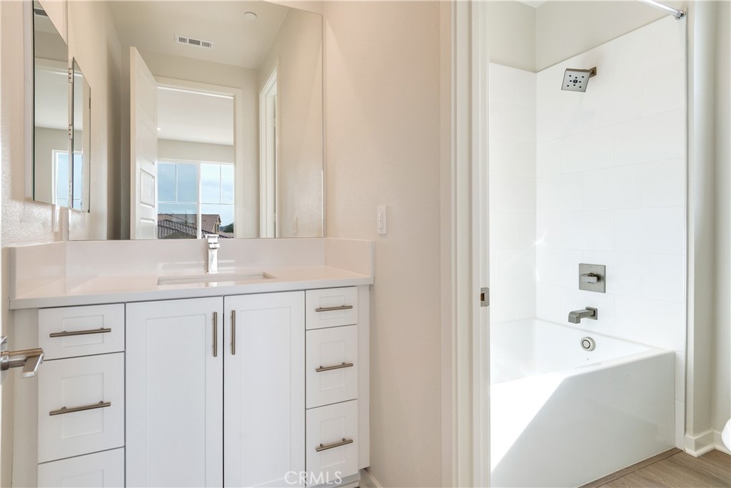 Pacific Royal Oaks - Residential