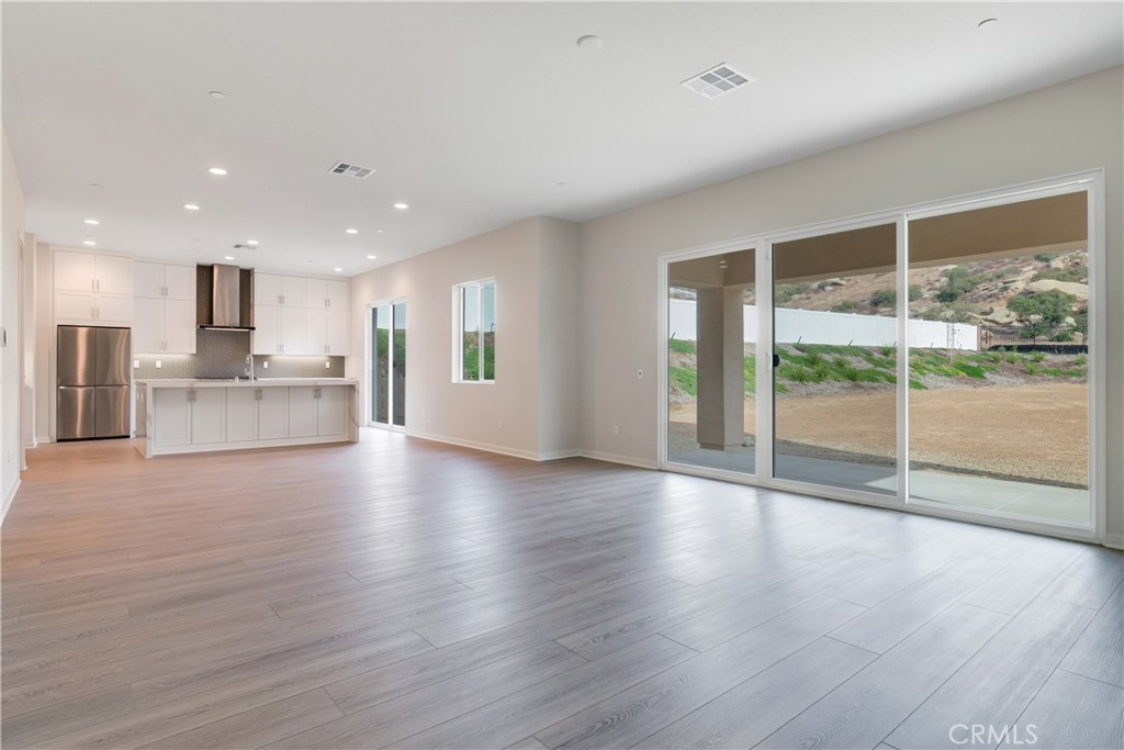 Pacific Royal Oaks - Residential