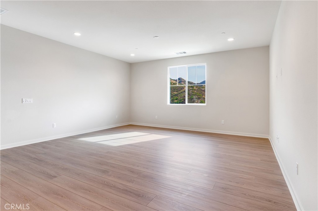 Pacific Royal Oaks - Residential