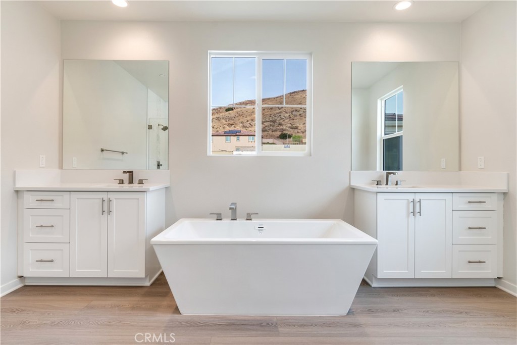 Pacific Royal Oaks - Residential