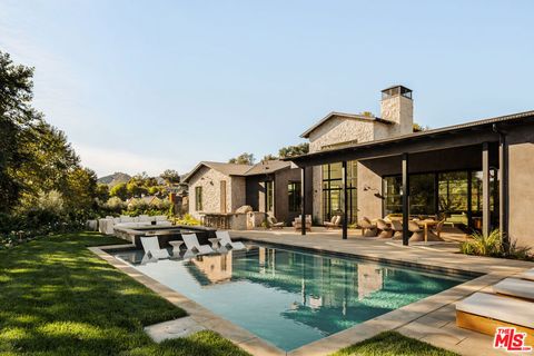 Photo of 26721 Mulholland Highway, Calabasas, CA 91302 (MLS # 25619859)