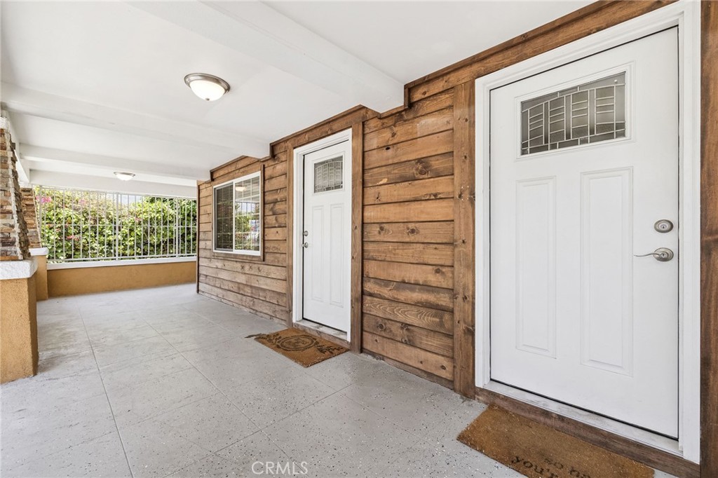2104 Crenshaw Boulevard