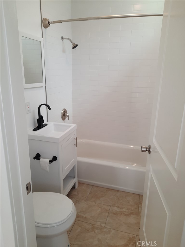 515 W 3rd