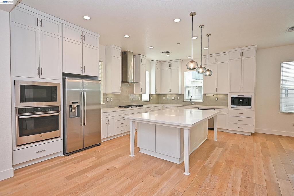 7168 Carneros Ln