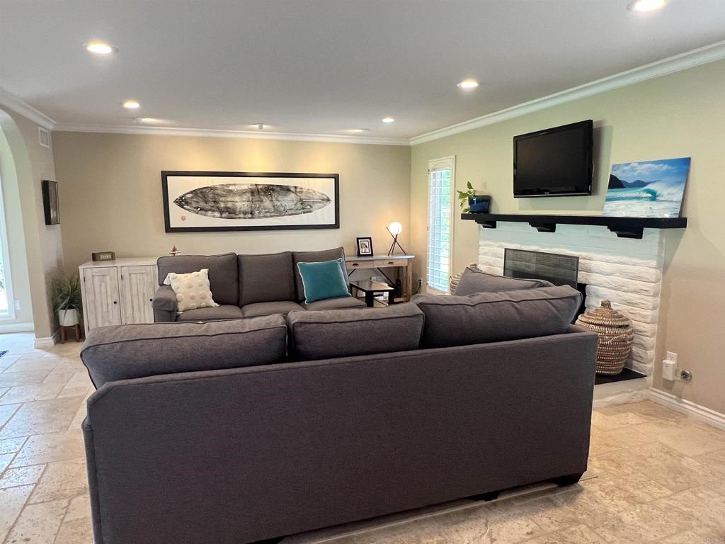 1323 San Julian Lane