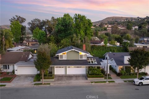 Photo of 6262 Sierra Palos Road, Irvine, CA 92603 (MLS # OC26104757)