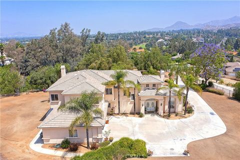5891 Via susana Riverside CA 92506