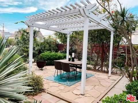 Photo of 2303 Dell Avenue, Venice, CA 90291 (MLS # 26752289)