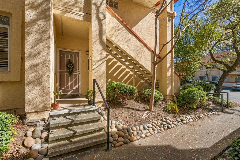 Properties 2 6986 Stagecoach Road A