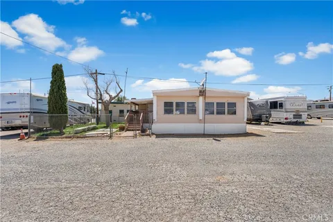 2121 Nadeau Street Unit C1, Mojave, CA 93501 - MLS#: SR25153098