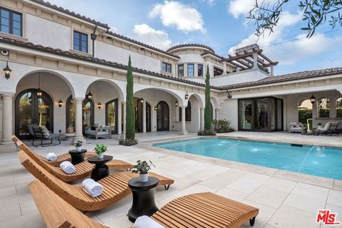 Photo of 6882 Arizona Avenue, Los Angeles, CA 90045 (MLS # 26632827)