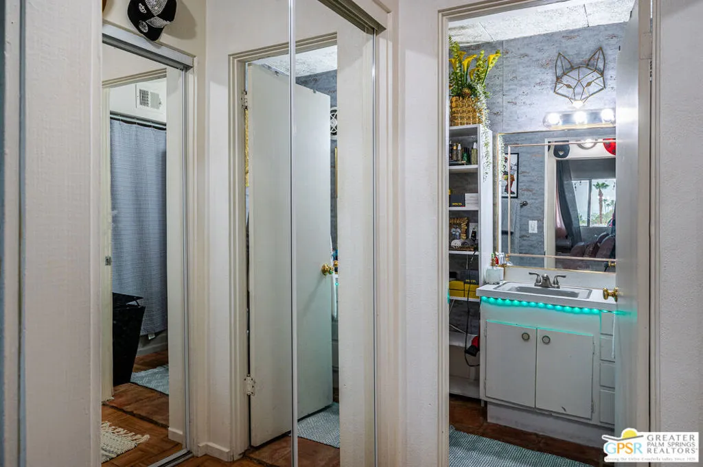 Rancho Mirage, California 92270, United States, 5 Bedrooms Bedrooms, ,4 BathroomsBathrooms,Residential,Active,224205