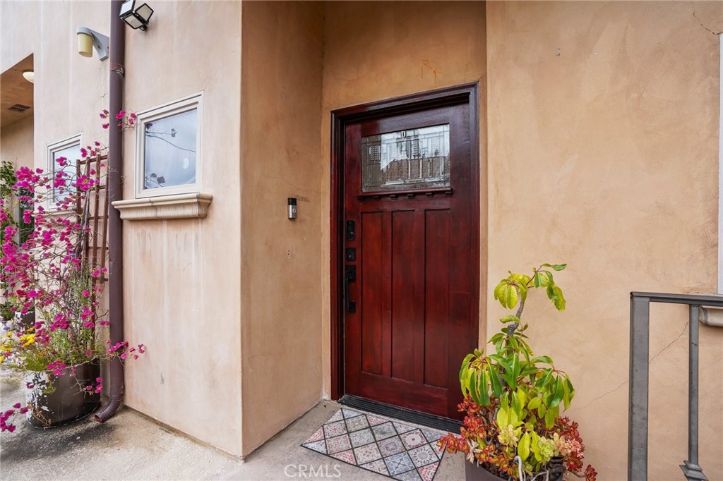 14702 Magnolia Boulevard 104