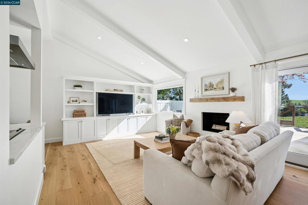 31 Ascot Place