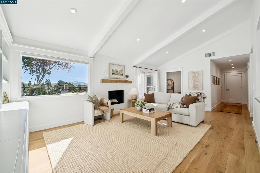 31 Ascot Place