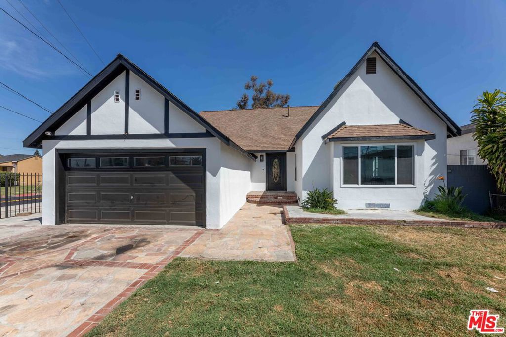 Beautifully Remodeled and Updated Long Beach Home for sale. This wonderful single home features 3 bedrooms, 2 1/2 bathrooms, 1884sqft. The property features an open floor plan, new quartz counter tops, celling fans, beautiful new viny floors, new plumbing and electrical, recessed lighting, indoor laundry hookups, new bathrooms, roof 5 years old. Each bedroom is generously sized.