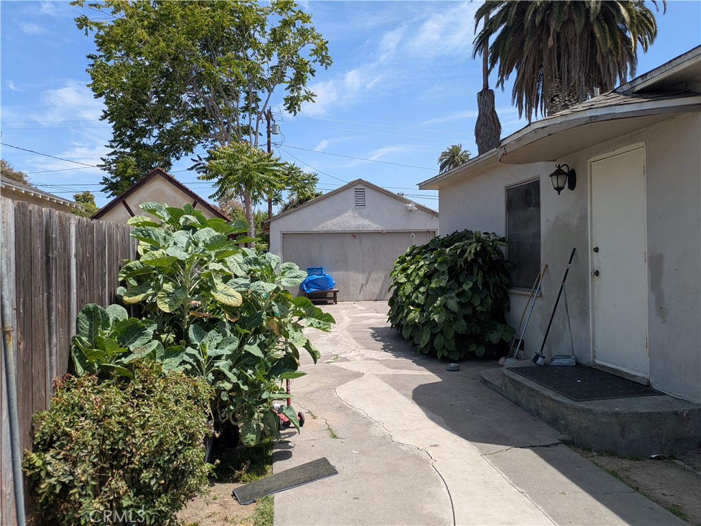 1445 Cypress