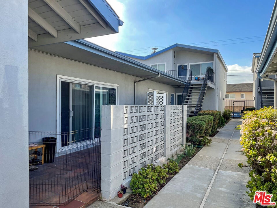 3564 Del Amo Boulevard