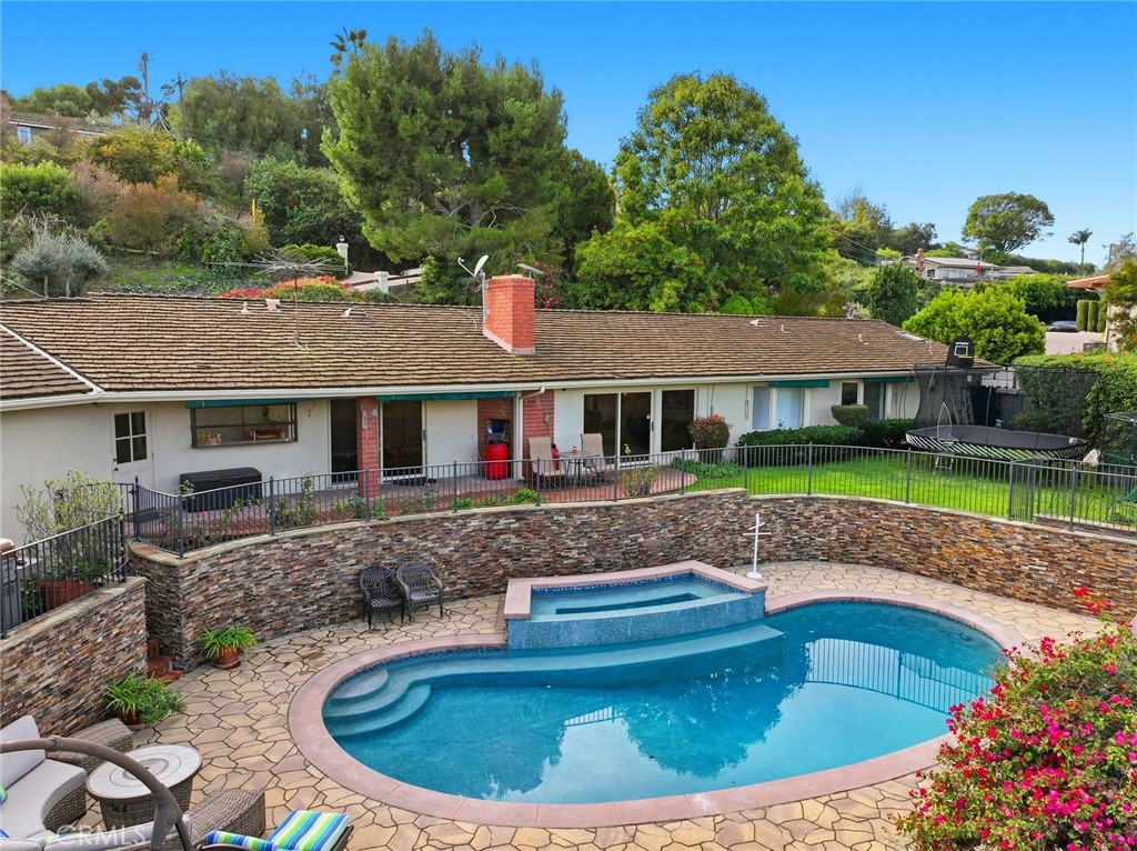 28612 Palos Verdes E